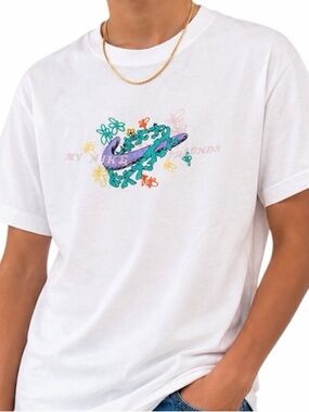 🆕 Nike Logo Embossed Skateboard Youth Tee